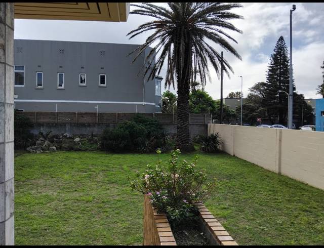 200M² OFFICE FOR SALE IN MUIZENBERG